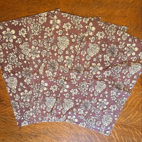 Set of 4 Floral Placemats - Picture 4 of 5